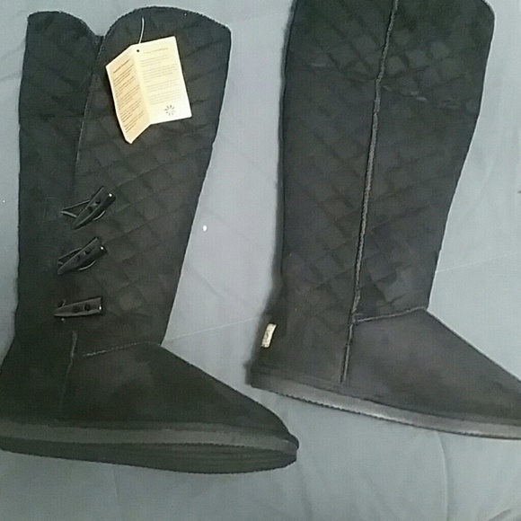 Tall black boots - Picture 4 of 5